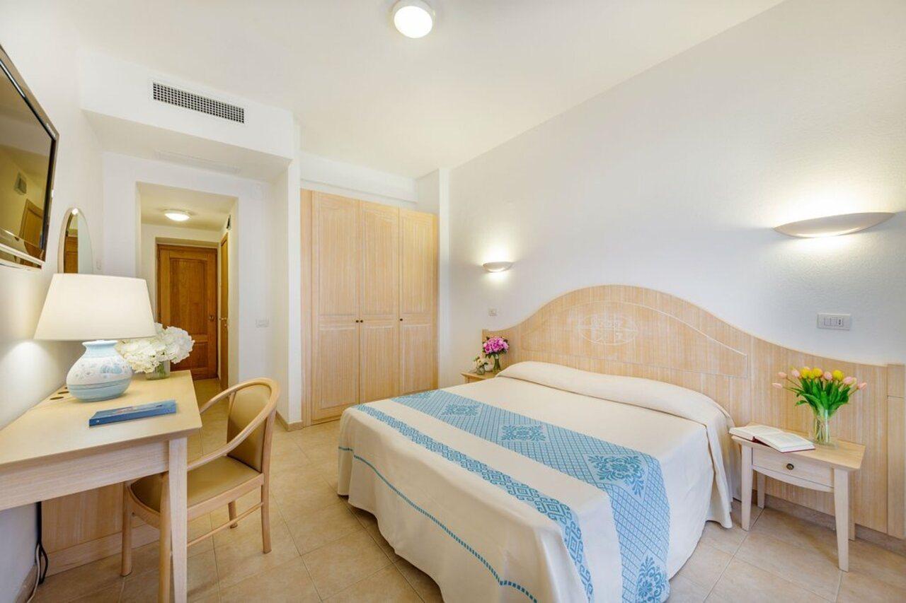 Hotel Dei Pini Porto Empedocle Bagian luar foto